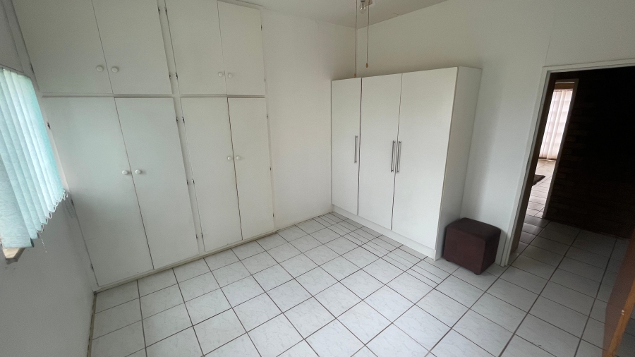 3 Bedroom Property for Sale in Harpington A H North West
